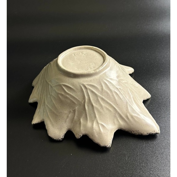 Vintage California USA Pottery Bowl - Leaf Design With Gold Speckles & Trim - Picture 7 of 12